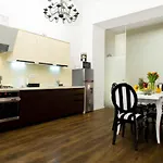 Househost Apartment: Boguslawskiego Street