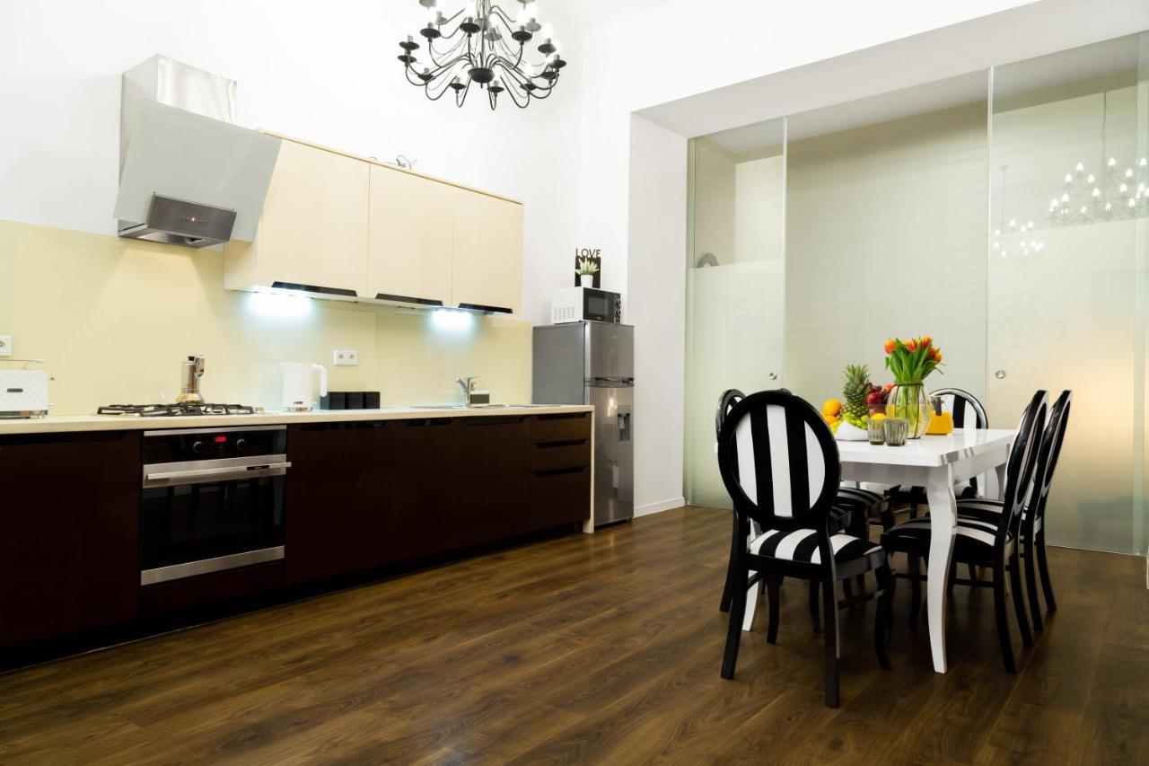 Househost Apartment: Boguslawskiego Street Apartment Krakau